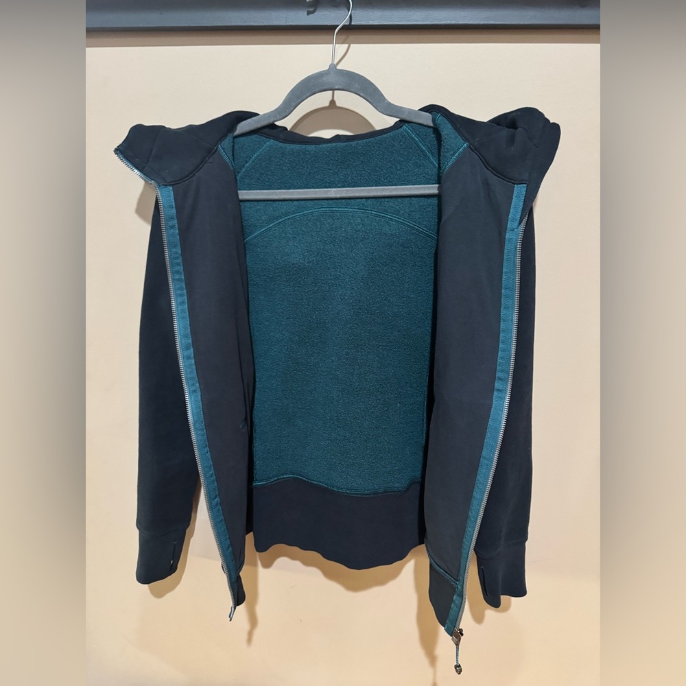 Women Lululemon Black Hoodie - Picture 4 of 4